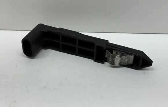 Volvo XC60 Headlight/headlamp mounting bracket 30763155 89075546 PA66GF30