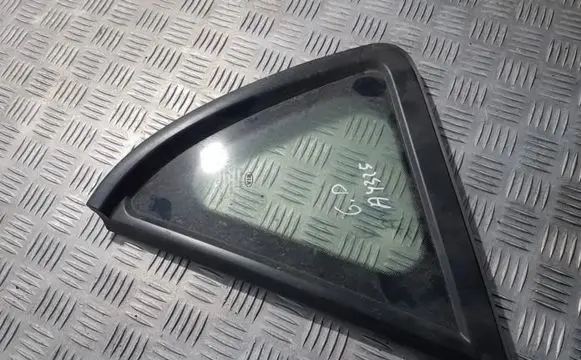 KIA Ceed Rear side window