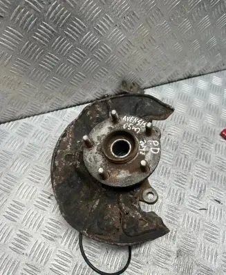 Toyota Avensis T250 Front wheel hub