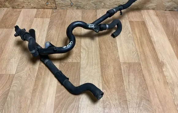 BMW 5 E39 Engine coolant pipe/hose 7785256