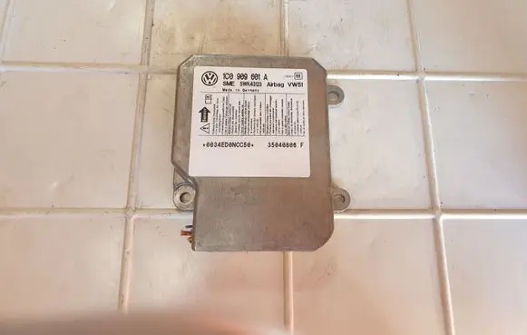 Skoda Fabia Mk1 (6Y) Airbag control unit/module 6Q0909601A 5WK43123