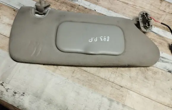 Chrysler Pacifica Sun visor