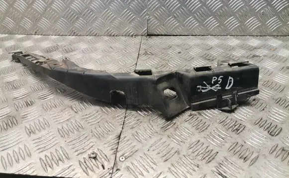 Volkswagen PASSAT B5 Front bumper mounting bracket 3b0807050c