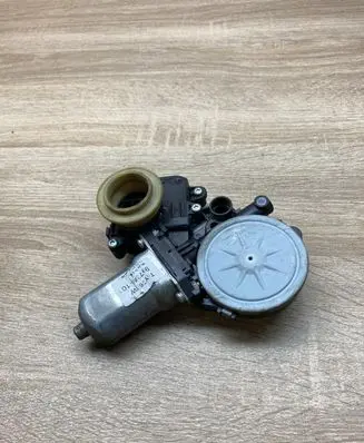 Toyota Corolla Verso E121 Front door window regulator motor 996994100 698200F010