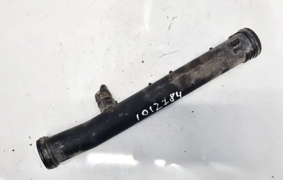 Volkswagen Golf IV Engine coolant pipe/hose 032121065