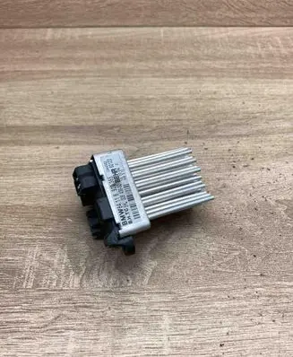 BMW X3 E83 Heater blower motor/fan resistor 6920365