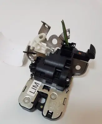 Audi A6 C7 Tailgate/trunk/boot lock/catch/latch 4H0827505