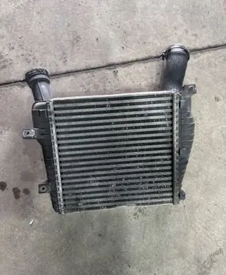 Audi Q7 4L Intercooler radiator 7L6145804A