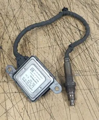 Mercedes-Benz Sprinter W906 Lambda probe sensor A0009050008