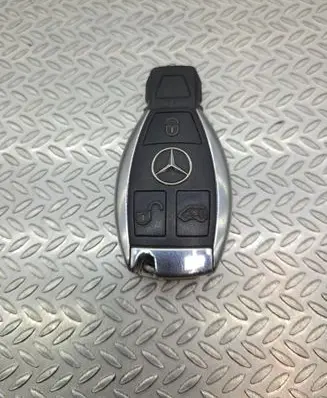 Mercedes-Benz V Class W447 Ignition key/card 