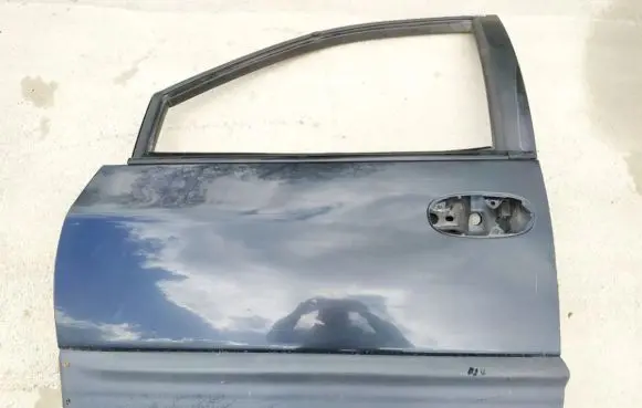 Chrysler Voyager Front door juodos