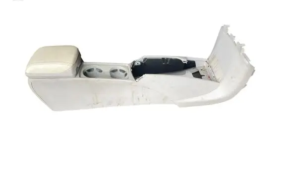 Volvo V50 Center console 30755349