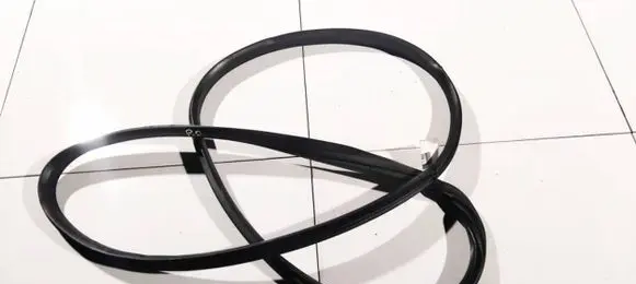 Alfa Romeo 159 Rubber seal front coupe door 