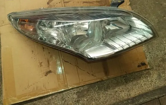 Renault Megane III Headlight/headlamp 260100017r