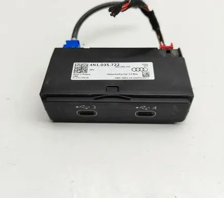 Audi e-tron USB socket connector 4N1035722