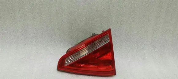 Audi A5 8T 8F Tailgate rear/tail lights 8T0945093