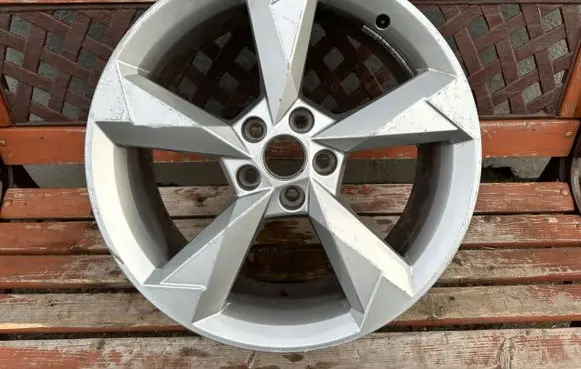 Audi Q3 F3 R19 alloy rim 