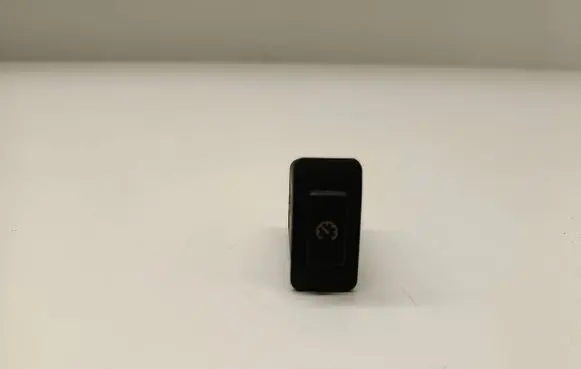 BMW 7 E38 Cruise control switch 8352256