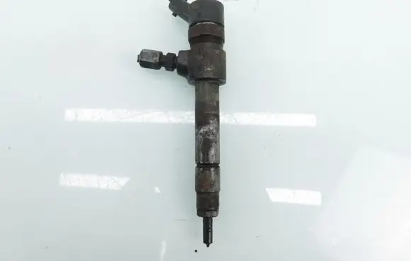 Opel Zafira B Fuel injector 0445110165