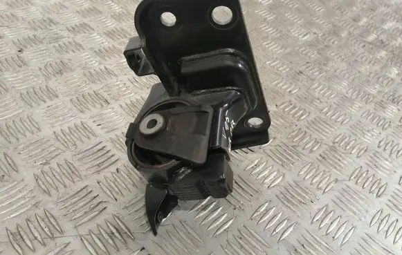 Toyota Verso Engine mount bracket 123720R040
