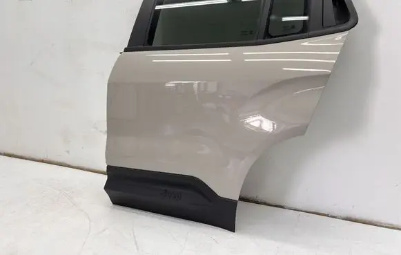 Jeep Avenger Rear door 