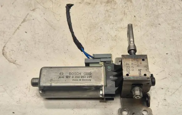 Volvo XC90 Seat adjustment motor 906381102 A50313