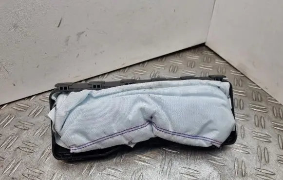 Knee airbag