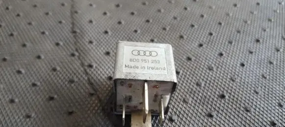 Audi A6 S6 C5 4B Other relay 899312000 8D0951253