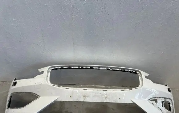 Volvo V60 Front bumper 31690589