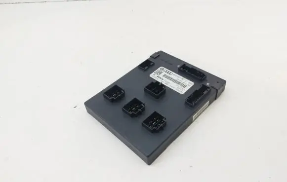 Audi A4 S4 B8 8K Comfort/convenience module 8k0907063c