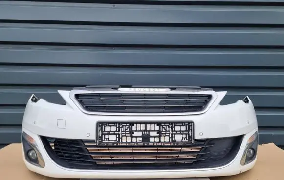 Peugeot 308 Front bumper 