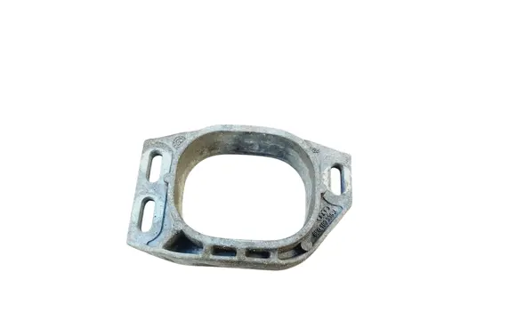 Audi A4 S4 B7 8E 8H Engine mounting bracket 8E0199335J