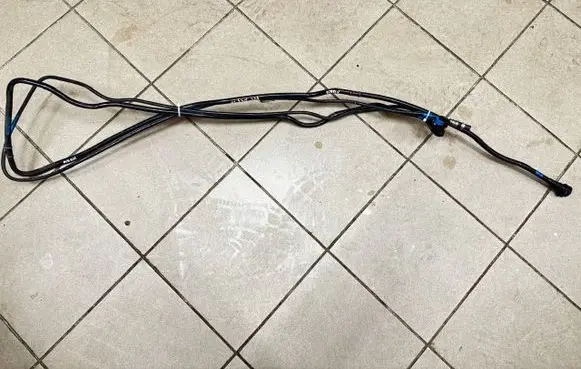 BMW 5 F10 F11 Fuel line pipe 30123910 30119156 L23534