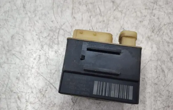 Peugeot 308 SW Glow plug pre-heat relay 9662570880