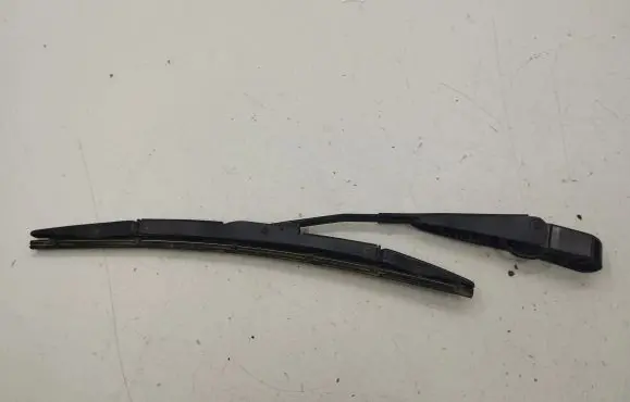 Honda CR-V Rear wiper blade arm H8191