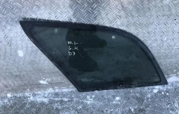 Mercedes-Benz ML W163 Rear side window