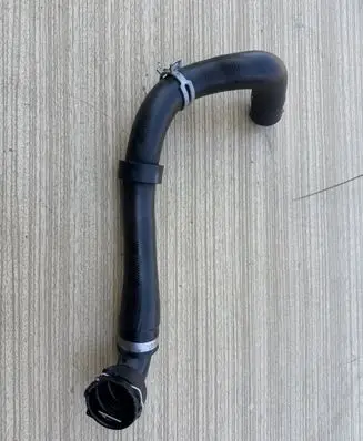 Volvo S60 Engine coolant pipe/hose 32252070