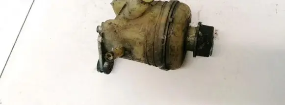Mazda 626 Power steering fluid tank/reservoir