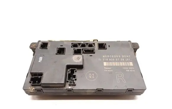 Mercedes-Benz CLS C219 Door control unit/module 2198200726