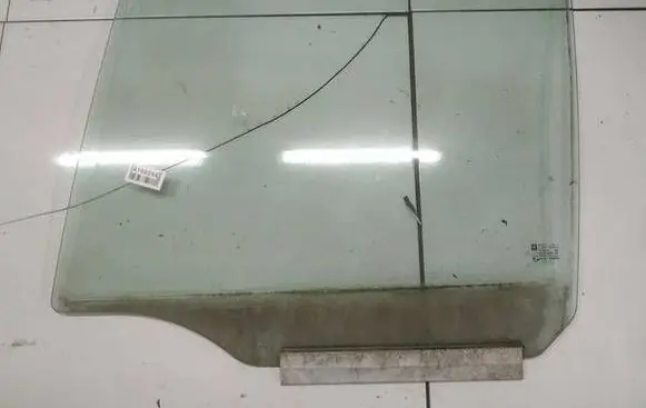 Opel Zafira A Rear door window glass AS2
