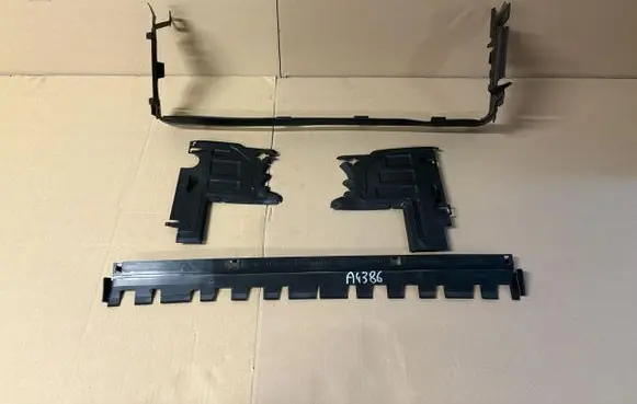Toyota ProAce City Radiator trim 9820997280