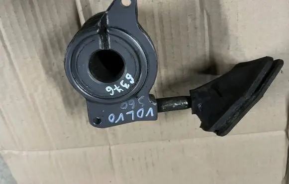 Clutch slave cylinder