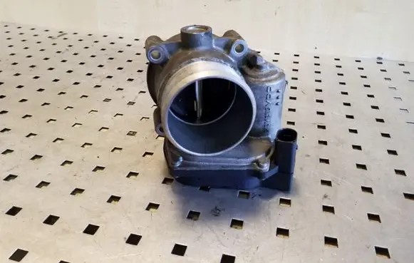 Audi A5 8T 8F Throttle valve 06F133062J