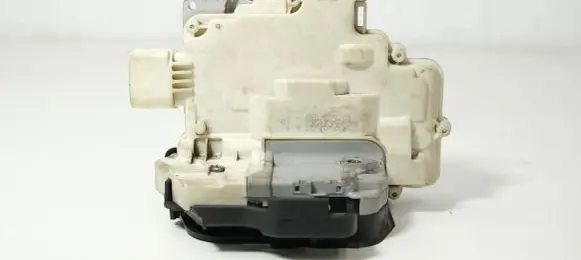 Audi A6 S6 C6 4F Rear door lock 4F0839015A