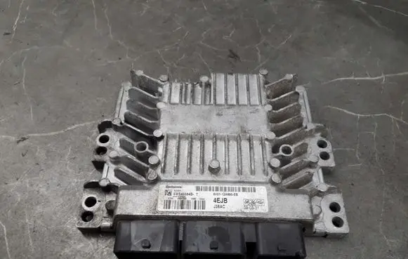 Ford Fiesta Engine control unit/module ECU 5ws40584b-t