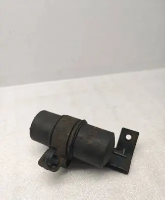 BMW X5 E53 Vacuum air tank 1312762