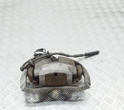 BMW 7 F01 F02 F03 F04 Front brake caliper