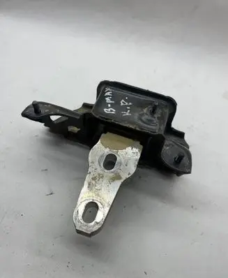 Ford B-MAX Engine mount bracket 8V517M12