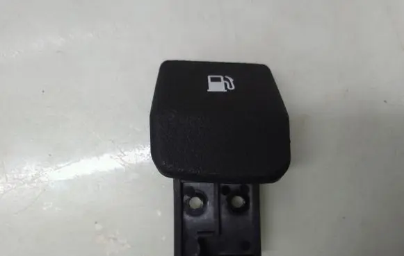 SsangYong Kyron Fuel cap release pull handle 