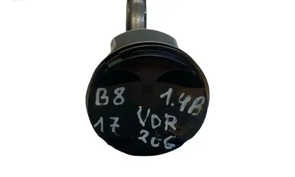 Volkswagen PASSAT B8 Piston with connecting rod 04EBD UK2